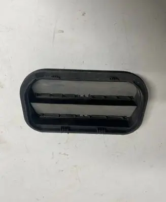 Ford Mustang VII Quarter panel pressure vent 3C3A54280B62