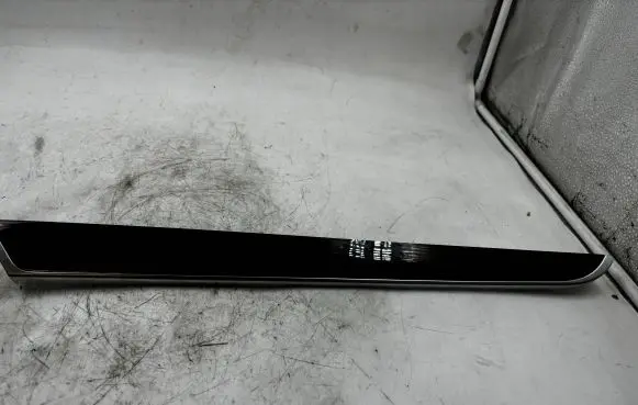 Audi A6 S6 C6 4F Front door trim bar 4f0867410b 4f0867410c