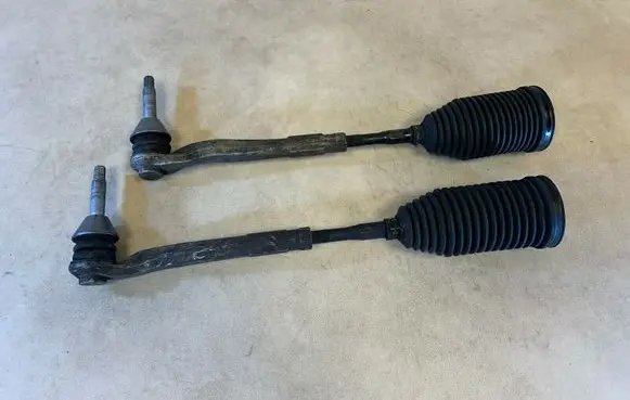 Mercedes-Benz E W213 Steering tie rod A2054600605 2054600605