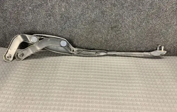 Mercedes-Benz E W211 Front wiper blade arm A2118201244