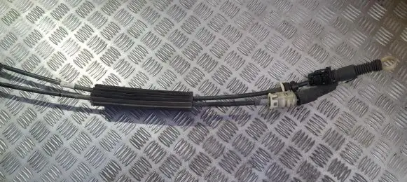 Renault Clio III Gear shift cable linkage
