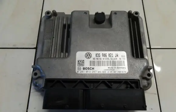 Volkswagen Caddy Other control units/modules 03G906021JA