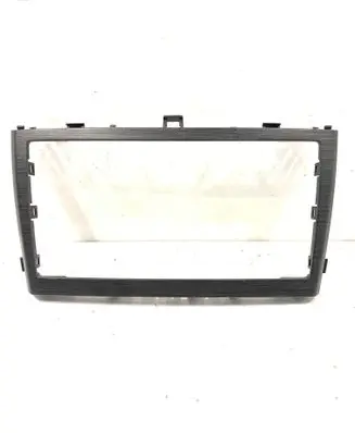 Toyota Avensis T250 Radio/GPS head unit trim 05190