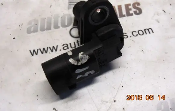 Opel Insignia A Camshaft position sensor 55216243