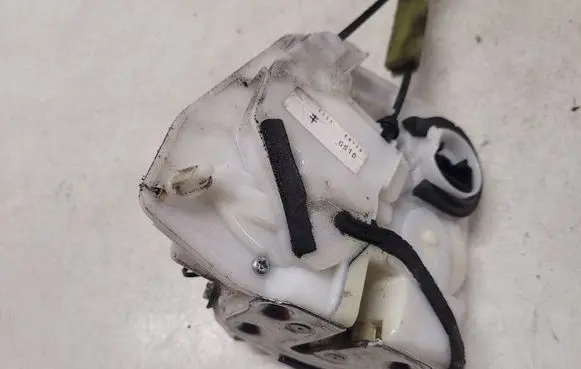Mazda 6 Rear door lock E0119