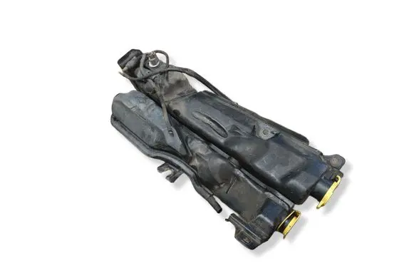 Dodge Durango II Windshield washer fluid reservoir/tank 