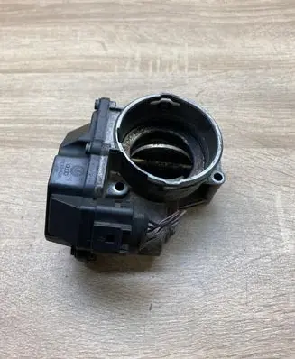 Volkswagen PASSAT B6 Throttle valve 03G128063A