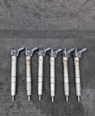 Fuel injectors set