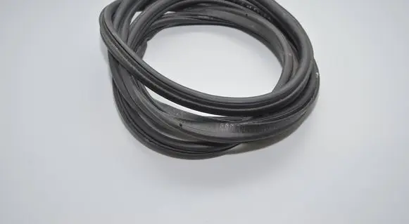 Trunk rubber seal (body)