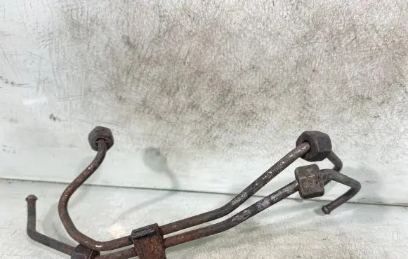 Opel Vectra B Fuel injector supply line/pipe 