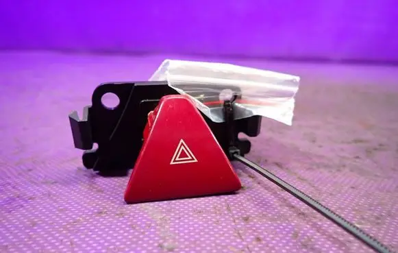 Peugeot 307 Hazard light switch 