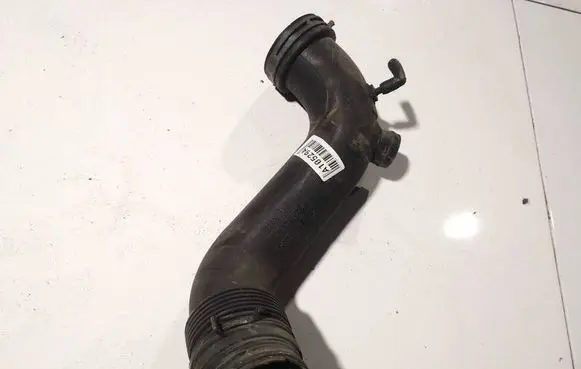 Air intake hose/pipe
