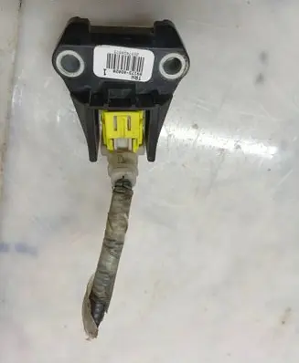 Toyota Yaris Airbag deployment crash/impact sensor 891730D020 2697424973