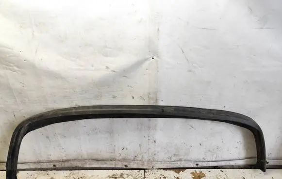 Mitsubishi Carisma Front bumper lip 