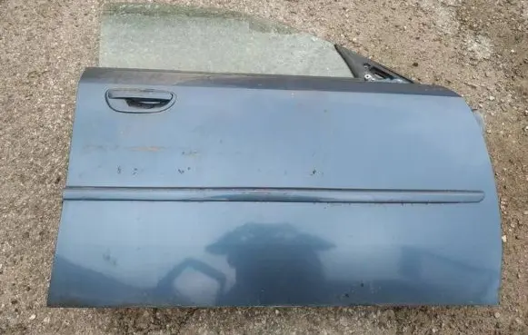 Subaru Legacy Front door melynos