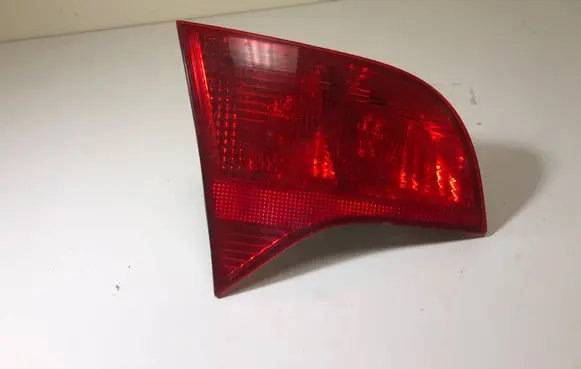 Audi A4 S4 B7 8E 8H Tailgate rear/tail lights 8E9945093