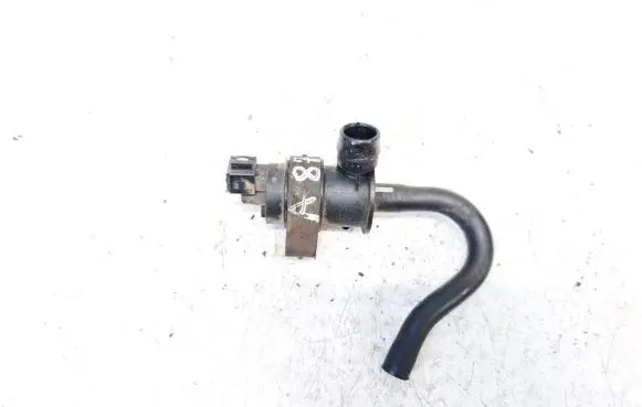 Volvo V50 Valve vacuum 8653642
