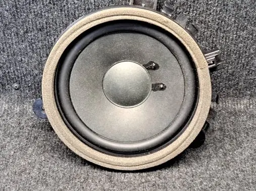 Volvo V70 Rear door speaker 30657445