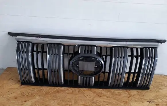 Toyota Land Cruiser (J150) Front bumper upper radiator grill 1234