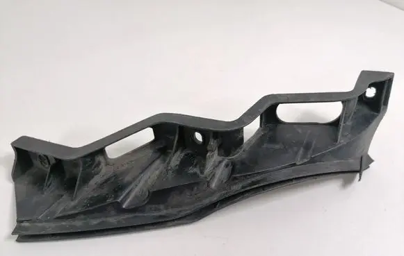 Front bumper mounting bracket