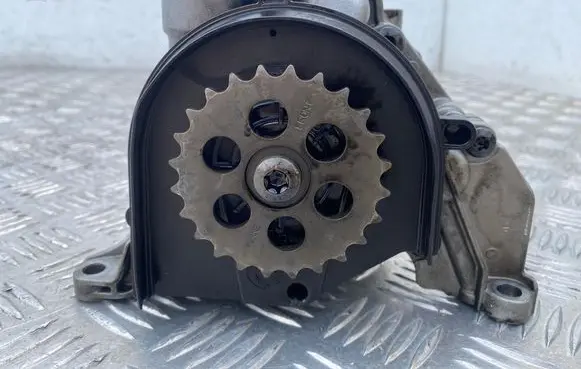 BMW 3 E90 E91 Oil pump 9140307540