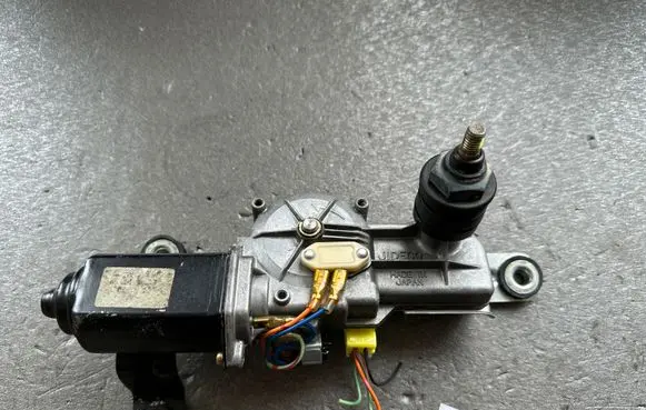 Nissan Patrol Y60 Rear window wiper motor 2871005J00