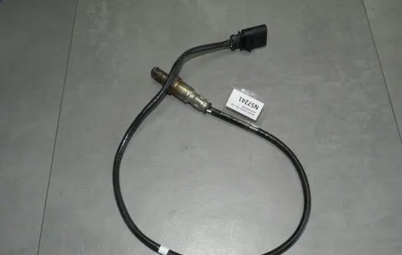 Volkswagen Golf VII Lambda probe sensor 04L906262DT