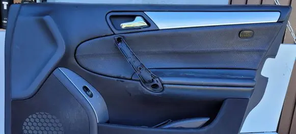 Mercedes-Benz C W203 Coupe rear side trim panel 3187010001