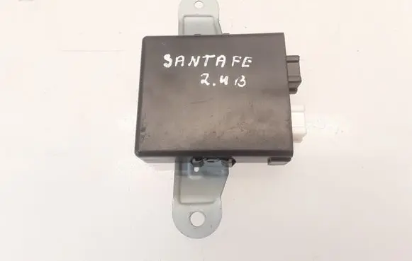 Hyundai Santa Fe Window wiper relay 9875026000