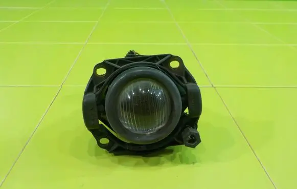 BMW X3 E83 Front fog light 6990165 XP196