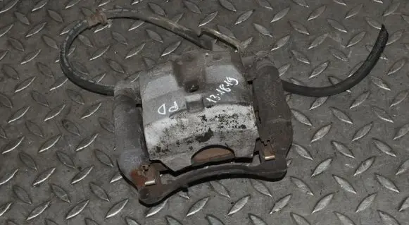 Lexus CT 200H Front brake caliper