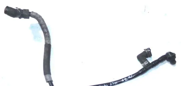 Audi A6 S6 C5 4B Vacuum line/pipe/hose 8E0611813