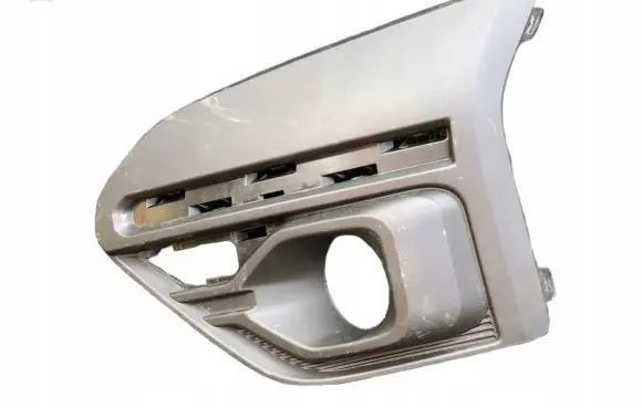 Dacia Sandero Front bumper lower grill V5SHX1PK