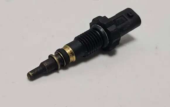 BMW 5 F10 F11 Coolant temperature sensor 7797957 13632610G