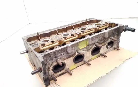 Volkswagen Golf V Engine head 03C103358F