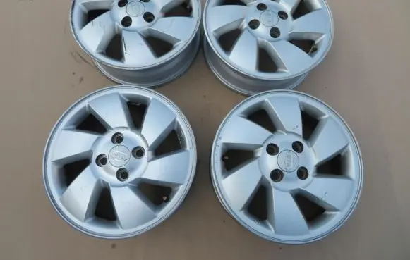 KIA Picanto R15 alloy rim 