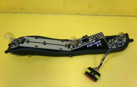 Smart ForFour I Tail light bulb cover holder 27968017