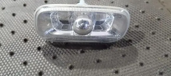Audi A6 S6 C6 4F Front fender indicator light 8E0949127
