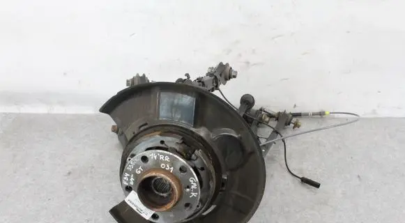 BMW 3 GT F34 Rear wheel hub spindle/knuckle 6798983 33326798983 6792533