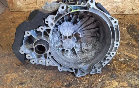 Land Rover Evoque I Manual 5 speed gearbox GJ3R-7002-CB