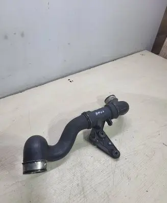 Mercedes-Benz C W203 Intercooler hose/pipe A2035200295