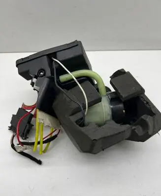 Mercedes-Benz A W168 Vacuum pump 1688000148