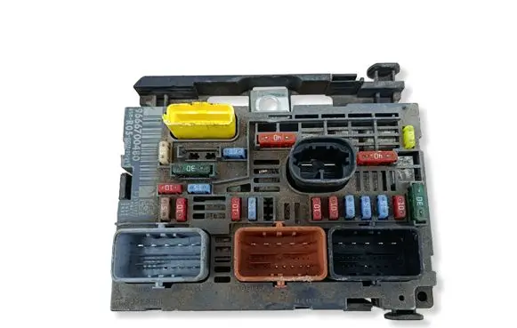 Citroen Berlingo Fuse module 9666700480
