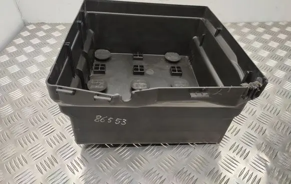 Battery box tray