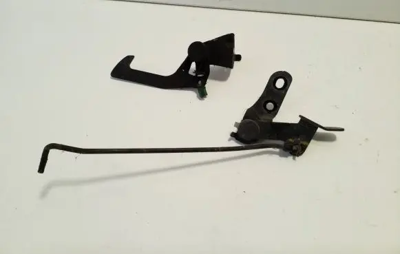 Lexus RX 330 - 350 - 400H Engine bonnet/hood lock/latch loop/hook 