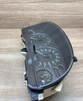 Ford Mondeo MK I Speedometer (instrument cluster) 93BB10B885BA