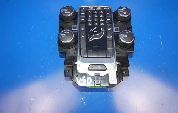 Volvo V40 Climate control unit 31288104 12W46E05 SN2100033916