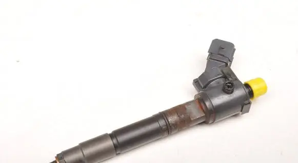 Volvo V40 Fuel injector 31405404
