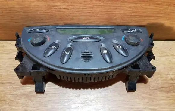 Citroen C5 Climate control unit 96326398zk