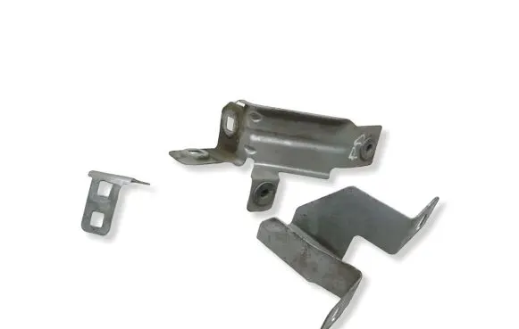 Porsche Cayenne (92A) Fender mounting bracket 7P5805604A
